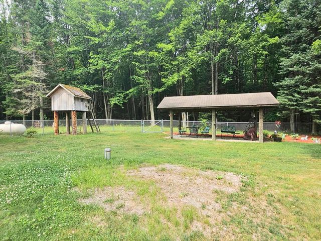 4774 S Lachance Road, Lake City, MI 49651