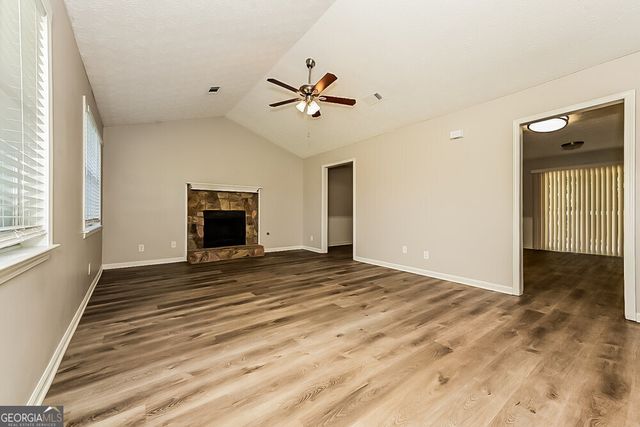 221 Greenleaf Drive, Hampton, GA 30228