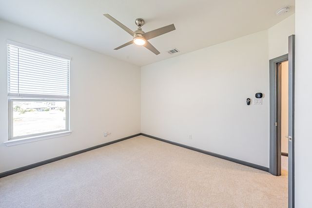 1100 Stallion Lane, Justin, TX 76247