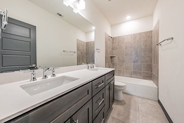 1100 Stallion Lane, Justin, TX 76247