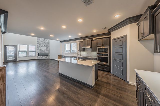 1100 Stallion Lane, Justin, TX 76247