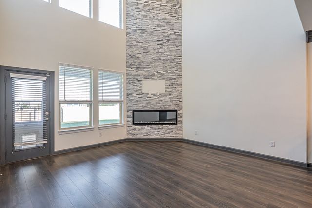 1100 Stallion Lane, Justin, TX 76247
