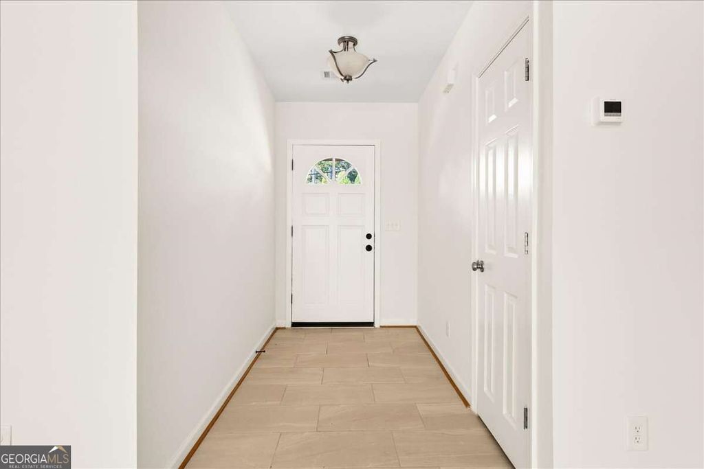 2410 Rugby Avenue, College Park, GA 30337 — photo 3