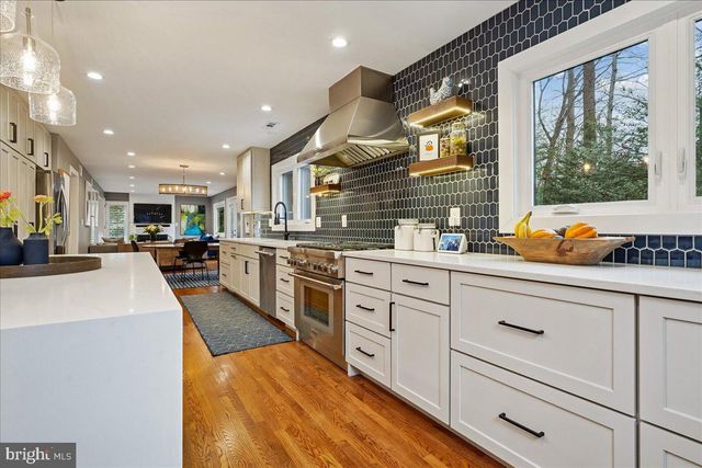 2111 LIRIO CT, Reston, VA 20191