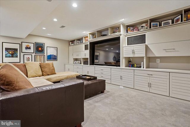 2111 LIRIO CT, Reston, VA 20191