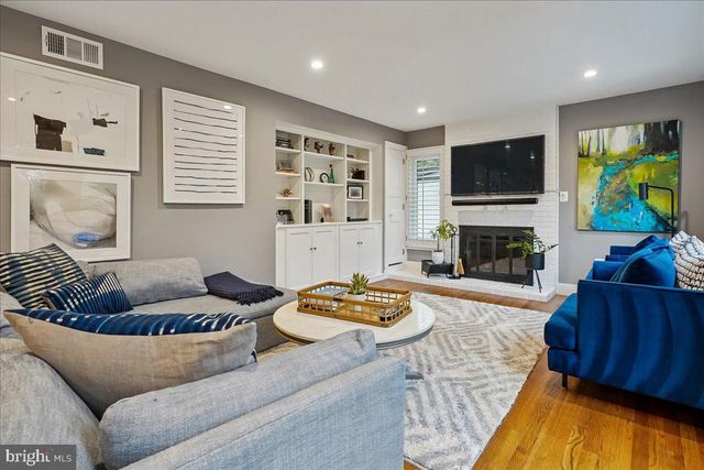 2111 LIRIO CT, Reston, VA 20191