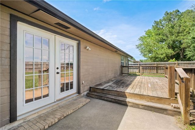 300 Stein Street, Centerton, AR 72719