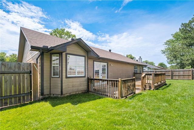 300 Stein Street, Centerton, AR 72719