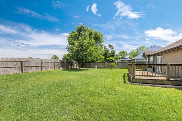 300 Stein Street, Centerton, AR 72719