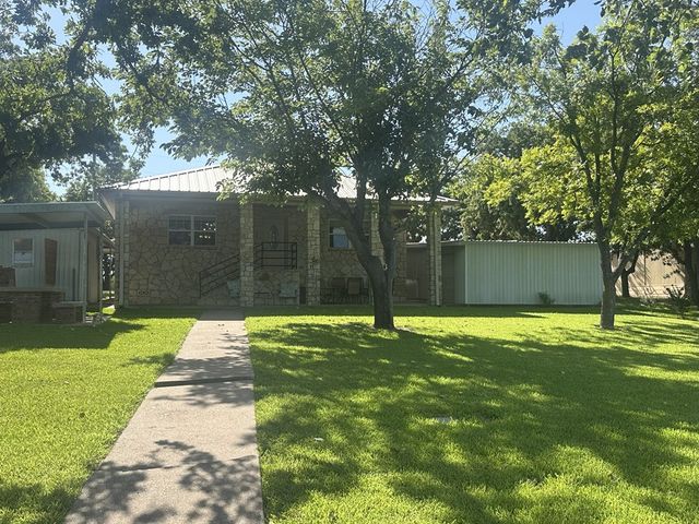 406 County Rd 530, Eastland, TX 76448