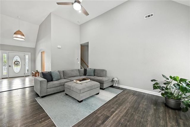 1732 Mount Airy CT, Virginia Beach, VA 23456