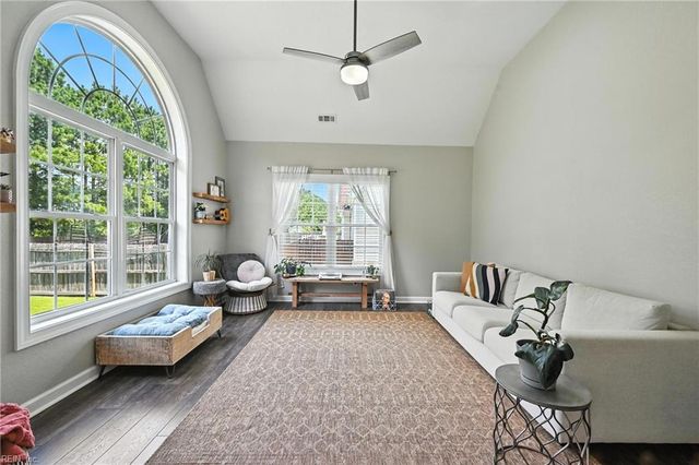 1732 Mount Airy CT, Virginia Beach, VA 23456
