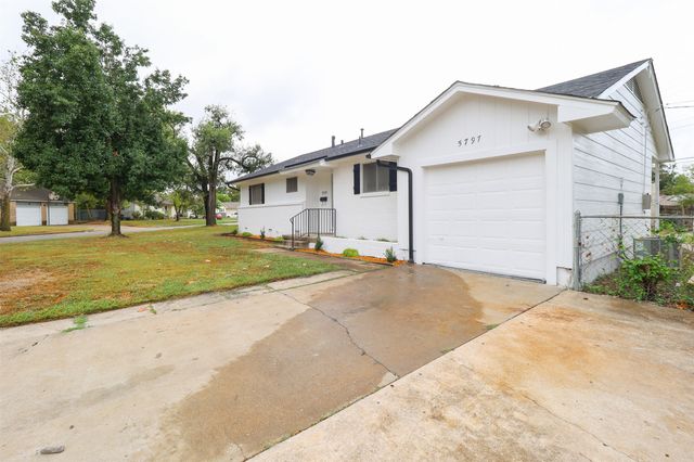5797 E 26th Street, Tulsa, OK 74114