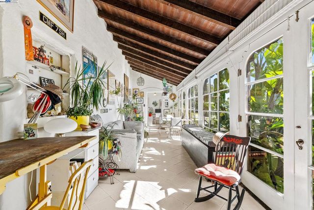 921 Warren St, Hayward, CA 94541