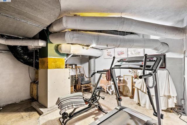 921 Warren St, Hayward, CA 94541