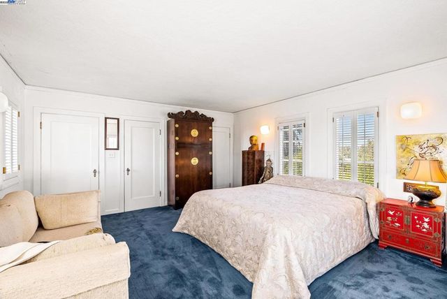 921 Warren St, Hayward, CA 94541