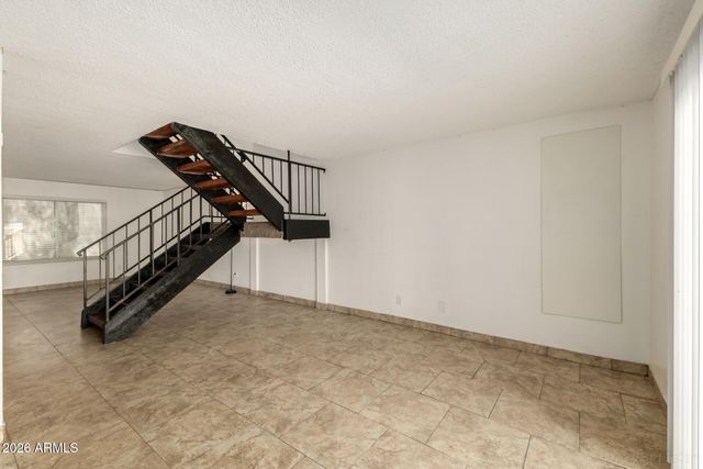 3109 W HARMONT Drive, Phoenix, AZ 85051