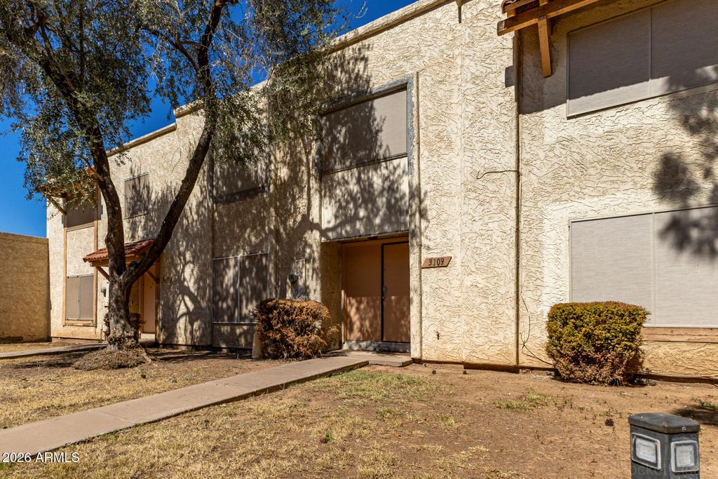 3109 W HARMONT Drive, Phoenix, AZ 85051