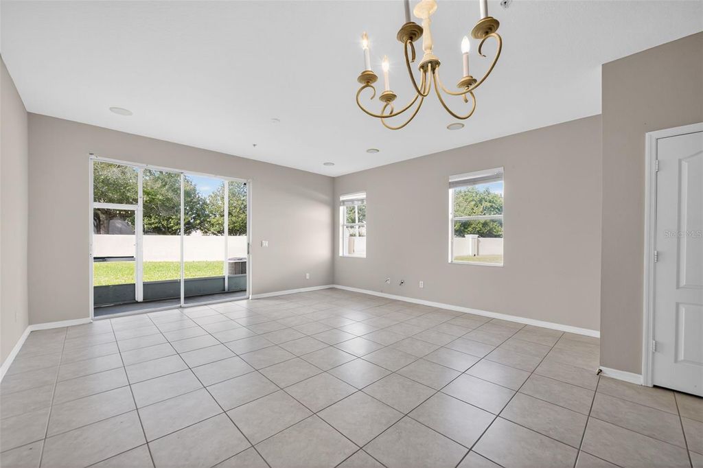 Image 7 of property listing at 6071 STRADA ISLE WAY, Orlando, FL 32835