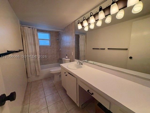 7400 Miami Lakes Dr D107, Miami Lakes, FL 33014