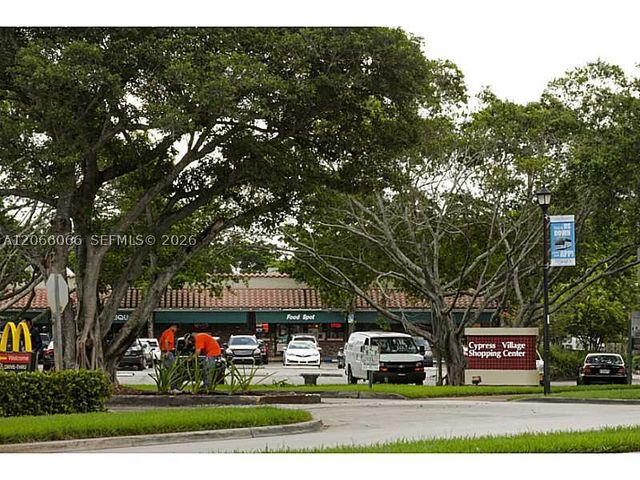 7400 Miami Lakes Dr D107, Miami Lakes, FL 33014