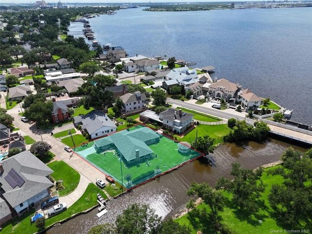 200 Griffith Street, Lake Charles, LA 70601