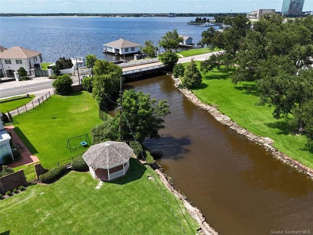 200 Griffith Street, Lake Charles, LA 70601