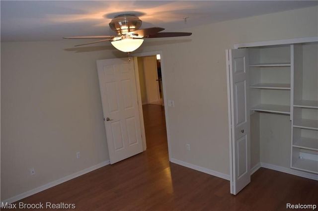 28431 Carlton Way Drive, Novi, MI 48377