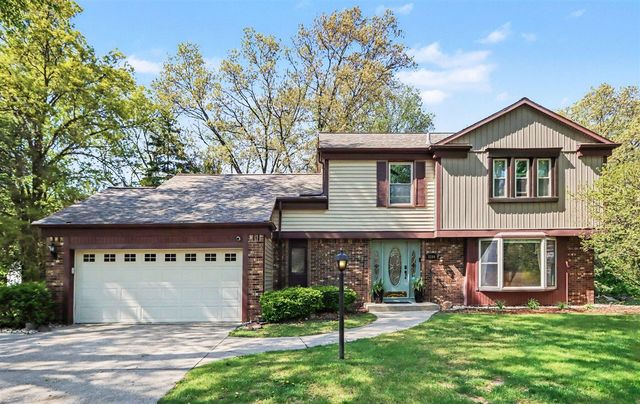 5204 Foxcroft Dr, Kalamazoo, MI 49009