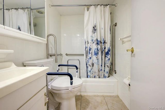 90-10 69th Avenue, Forest Hills, NY 11375