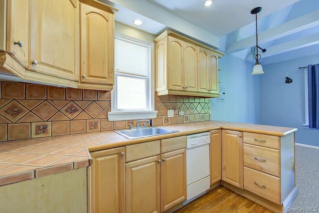 90-10 69th Avenue, Forest Hills, NY 11375