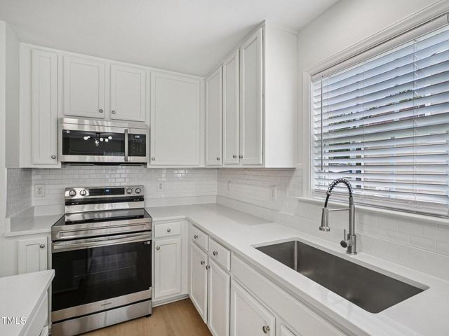 5908 Abbington Way, Raleigh, NC 27610