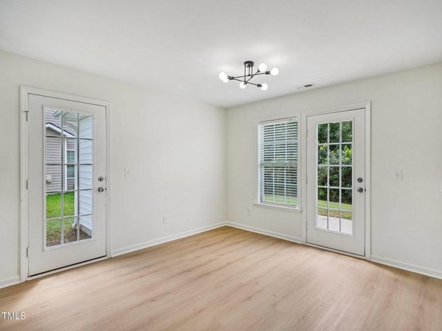 5908 Abbington Way, Raleigh, NC 27610