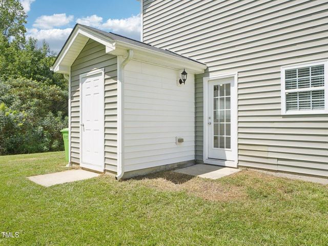 5908 Abbington Way, Raleigh, NC 27610
