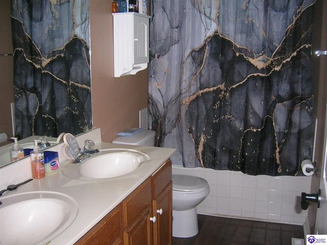 101 Joy Court, Radcliff, KY 40160