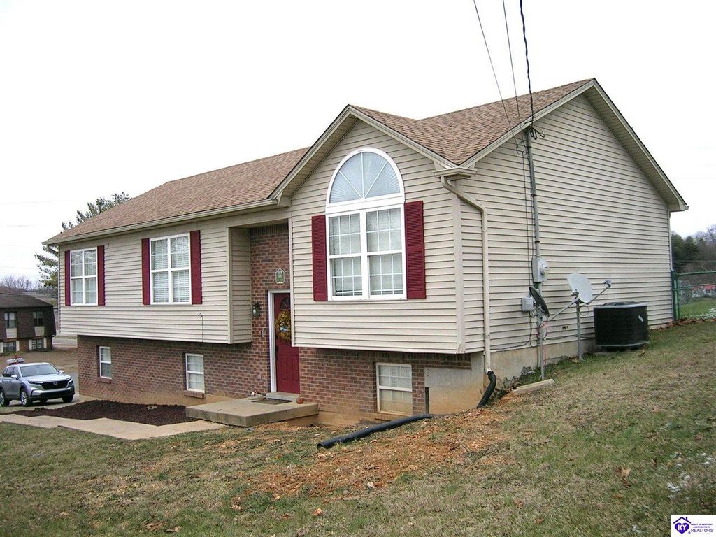 101 Joy Court, Radcliff, KY 40160