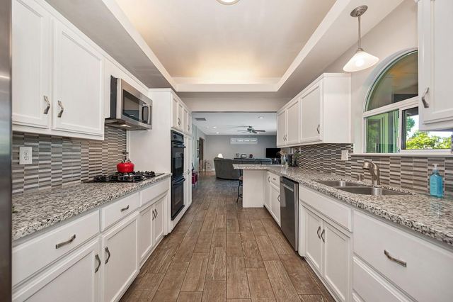 4130 Prospect Dr, Carmichael, CA 95608