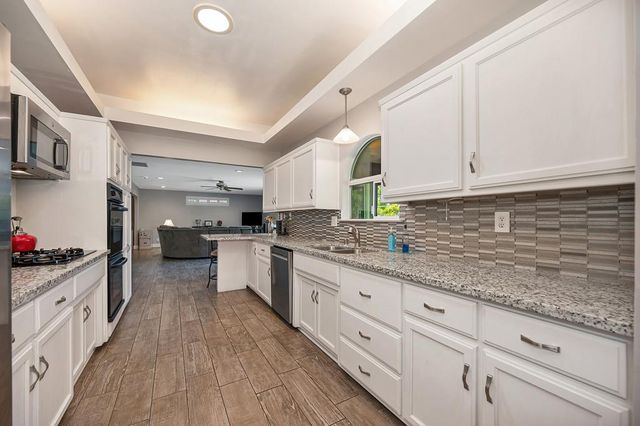 4130 Prospect Dr, Carmichael, CA 95608