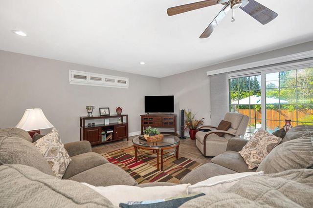 4130 Prospect Dr, Carmichael, CA 95608