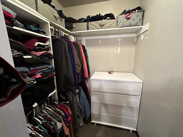 432 S COUNTRY LANE, Fond Du Lac, WI 54937