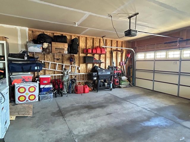 432 S COUNTRY LANE, Fond Du Lac, WI 54937