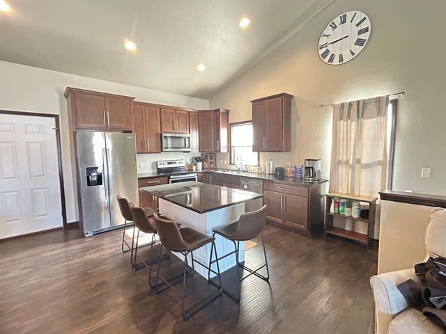 432 S COUNTRY LANE, Fond Du Lac, WI 54937