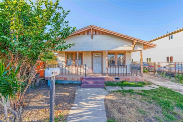 225 E 67th, Los Angeles, CA 90003