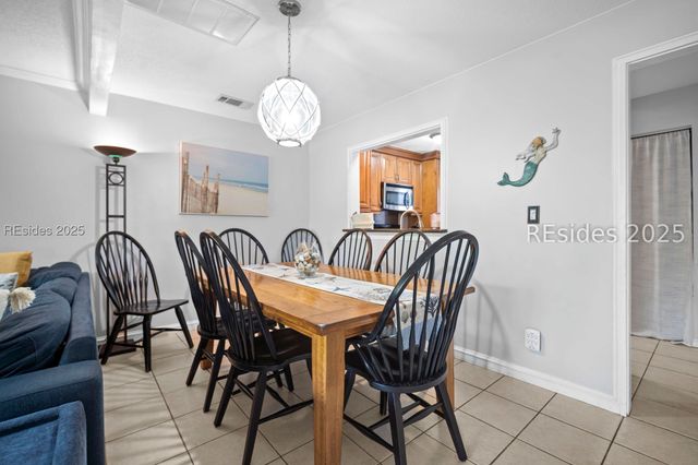 45 Queens Folly Rd Apt 677, Hilton Head Island, SC 29928