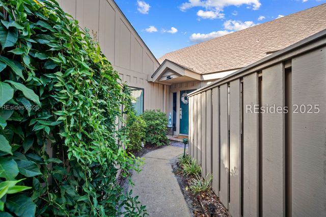 45 Queens Folly Rd Apt 677, Hilton Head Island, SC 29928