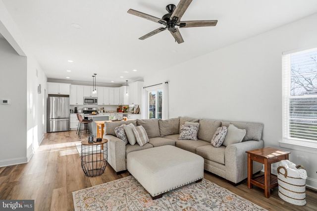 15 STRING ST, Alloway, NJ 08001