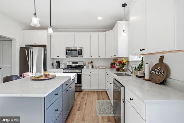 15 STRING ST, Alloway, NJ 08001