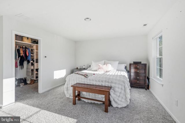 15 STRING ST, Alloway, NJ 08001