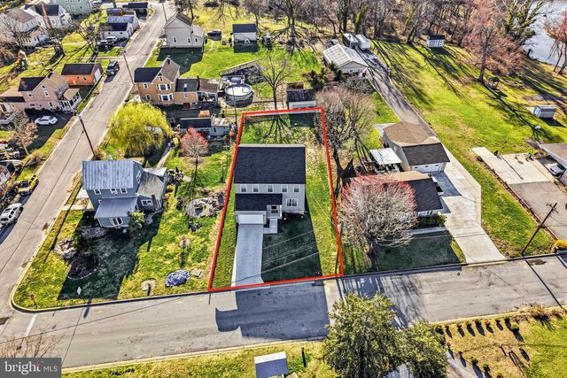 15 STRING ST, Alloway, NJ 08001