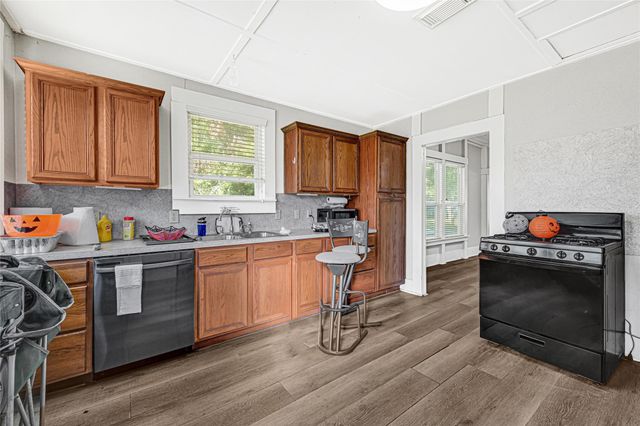 102 4th Street, Sugar Land, TX 77498